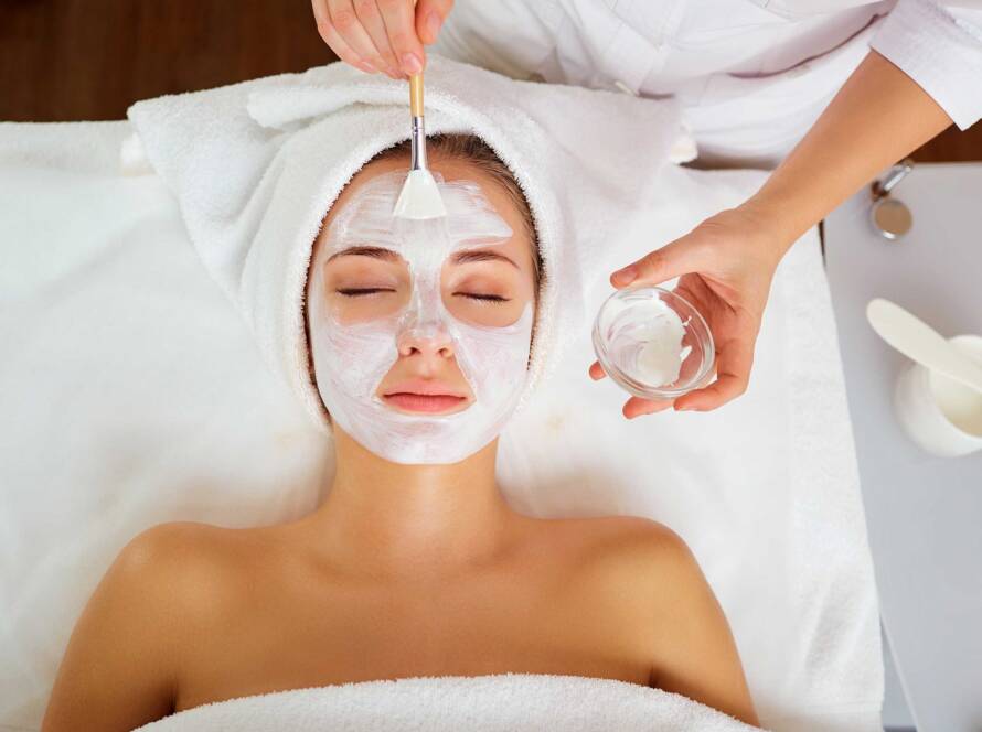Deluxe facial with steam and extractions at Rowan & Peridot Collective