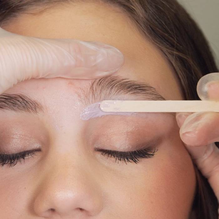 facial-waxing-eyebrows treatment for smooth, hair-free skin